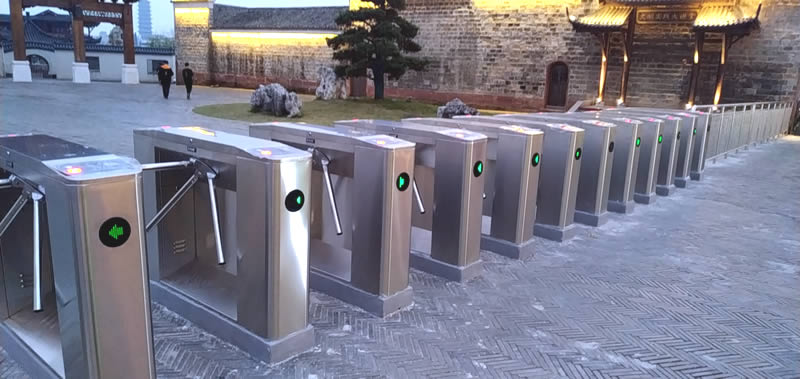 智能三輥閘廠家以及產(chǎn)品特點(diǎn)和功能介紹主要有哪些？