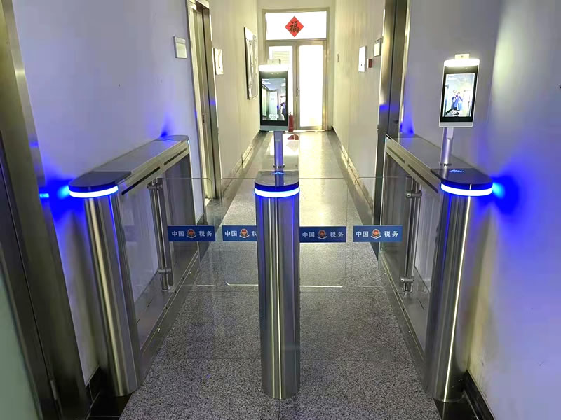人臉識別測溫擺閘之通道閘機廠家