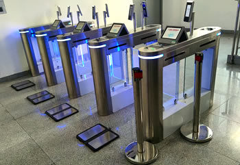 人臉識別通道閘機簡單介紹