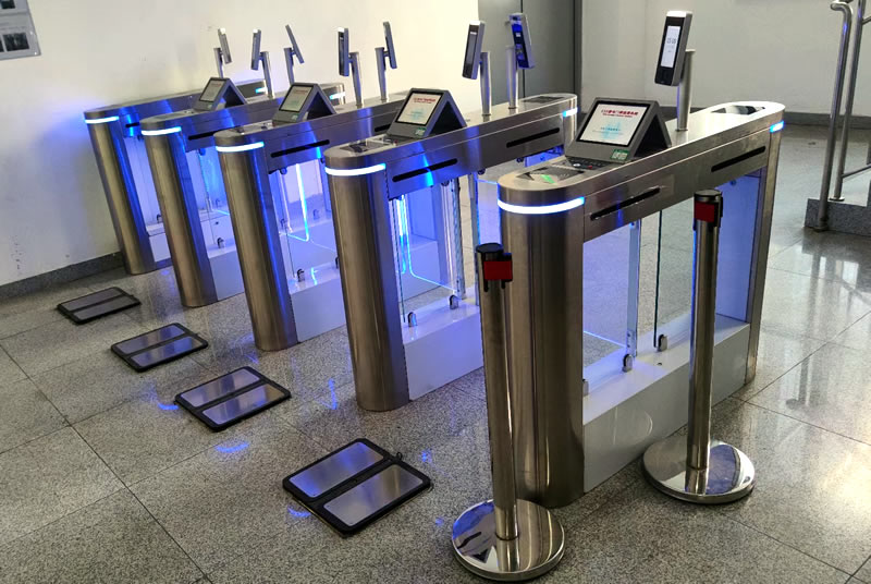 人臉識別通道閘機系統(tǒng)圖是什么樣的？