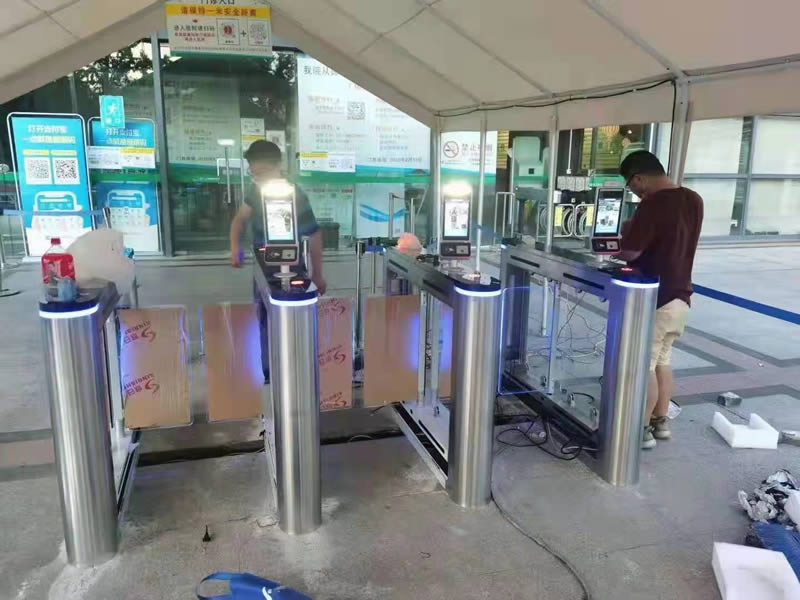 什么是人行翼閘？人行翼閘的寬度又是多少？